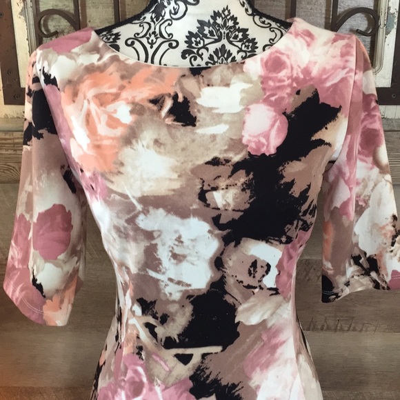 London Times Muted Watercolor Floral Midi Dress - Picture 2 of 5